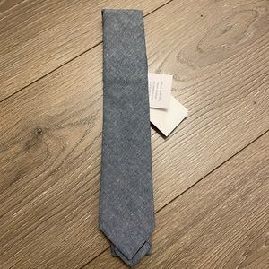New with tags J. Crew Boys’ Chambray Tie